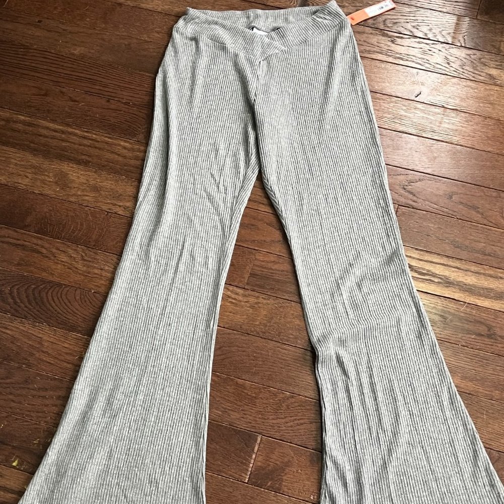 Colsie Women's Small Flare Gray Pants Leggings Sweats Soft NEW WITH TAGS Target